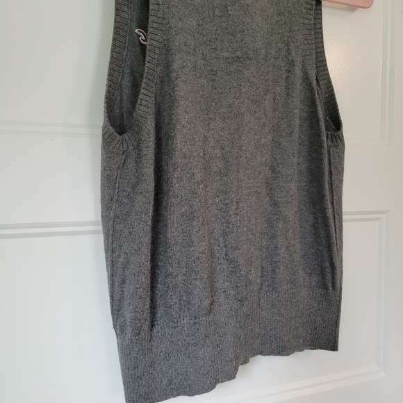 Hollister Sweater vest - Picture 3 of 11